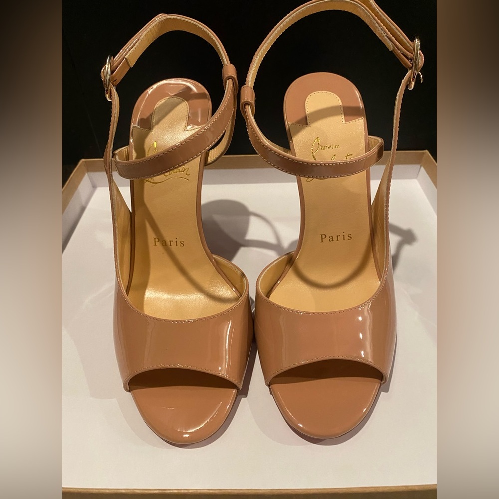 Brand New Christian Louboutin Nude Heels Size 37